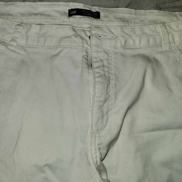 Lee Capris modern series curvy fit size 24W - Picture 2 of 3